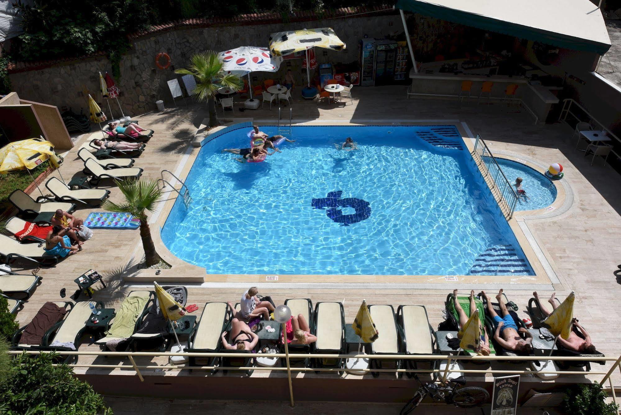 Park Hotel (Adults Only) Αλάνια Εξωτερικό φωτογραφία
